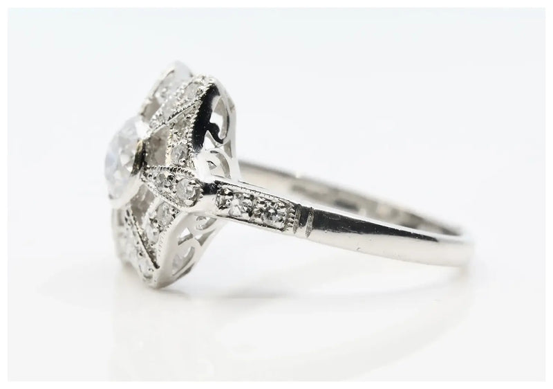 Art Deco 0.87ctw Diamond Engagement Ring in Platinum